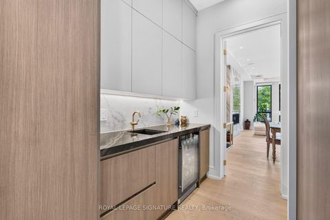 Photo 15 at 257 Lawrence Avenue E, York Mills, Toronto
