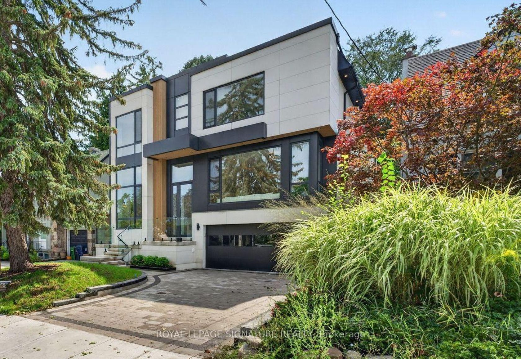 257 Lawrence Avenue E, York Mills, Toronto 