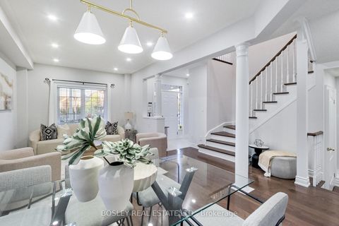 Photo 8 at 20 Trish Drive, Oak Ridges Lake Wilcox, Richmond Hill