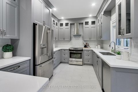 Photo 15 at 20 Trish Drive, Oak Ridges Lake Wilcox, Richmond Hill