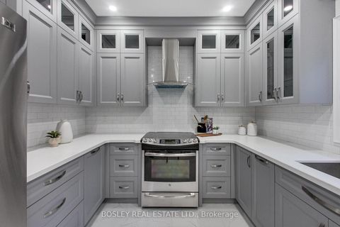 Photo 17 at 20 Trish Drive, Oak Ridges Lake Wilcox, Richmond Hill