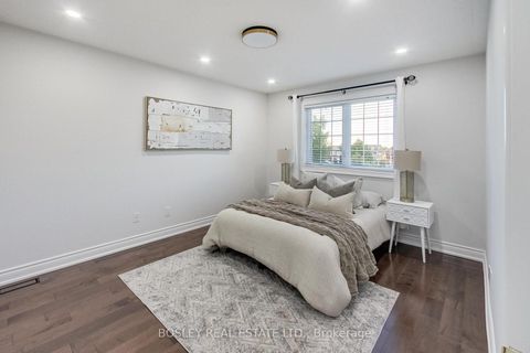 Photo 26 at 20 Trish Drive, Oak Ridges Lake Wilcox, Richmond Hill