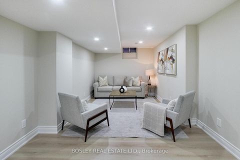 Photo 32 at 20 Trish Drive, Oak Ridges Lake Wilcox, Richmond Hill