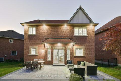 Photo 40 at 20 Trish Drive, Oak Ridges Lake Wilcox, Richmond Hill
