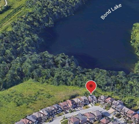Photo 42 at 20 Trish Drive, Oak Ridges Lake Wilcox, Richmond Hill