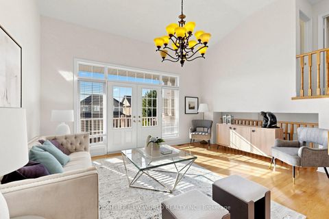 Photo 3 at 5 Rivington Avenue, Patterson, Vaughan