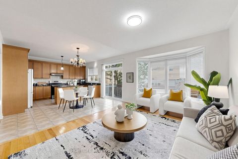 Photo 14 at 5 Rivington Avenue, Patterson, Vaughan