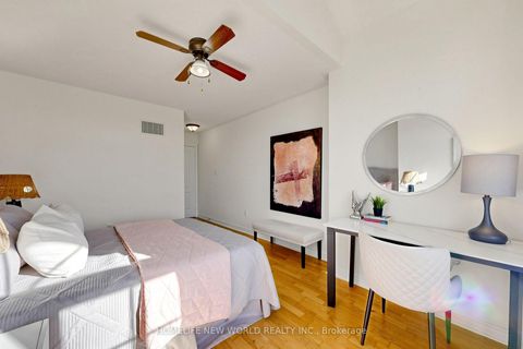 Photo 36 at 5 Rivington Avenue, Patterson, Vaughan