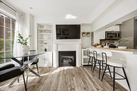 Photo 1 at 659 - 3 Everson Drive, Willowdale East, Toronto