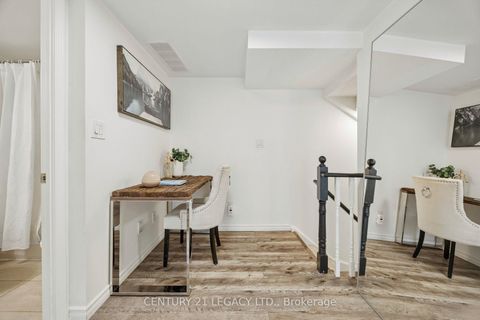 Photo 13 at 659 - 3 Everson Drive, Willowdale East, Toronto
