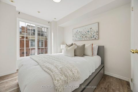 Photo 16 at 659 - 3 Everson Drive, Willowdale East, Toronto