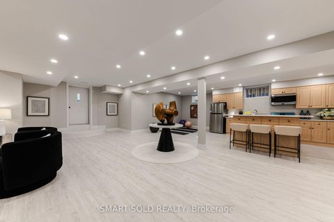 Photo 28 at 231 Hounslow Avenue, Willowdale West, Toronto