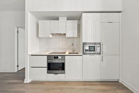 Photo 10 at 625 - 230 Simcoe Street, Chinatown, Toronto