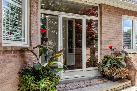 Photo 4 at 3 Green Acres Road, Uplands, Vaughan