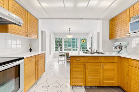 Photo 15 at 3 Green Acres Road, Uplands, Vaughan