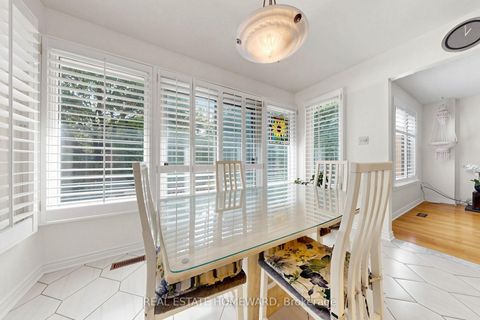 Photo 17 at 3 Green Acres Road, Uplands, Vaughan