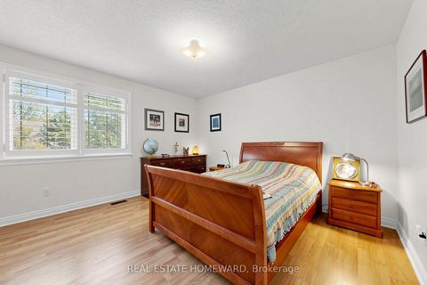 Photo 34 at 3 Green Acres Road, Uplands, Vaughan