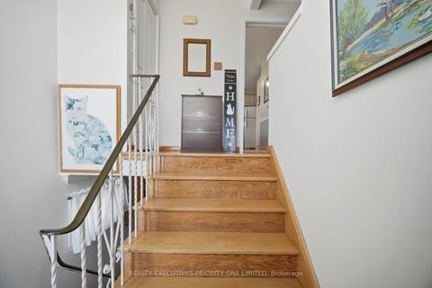 Photo 3 at 43 Elana Drive, Jane Heights, Toronto