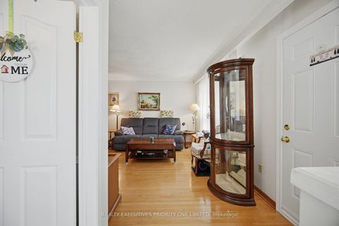 Photo 4 at 43 Elana Drive, Jane Heights, Toronto