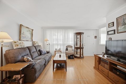 Photo 6 at 43 Elana Drive, Jane Heights, Toronto