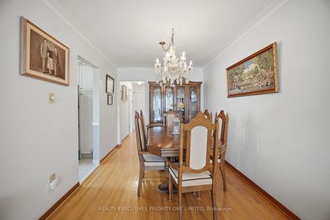 Photo 8 at 43 Elana Drive, Jane Heights, Toronto