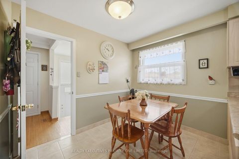 Photo 14 at 43 Elana Drive, Jane Heights, Toronto