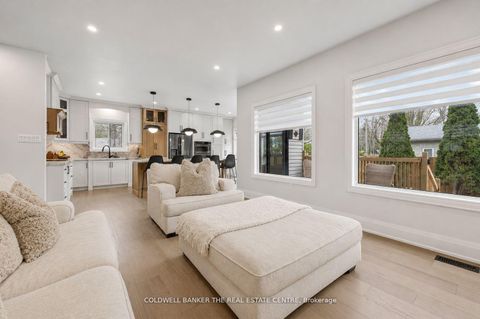 Photo 7 at 684 Lakelands Avenue, Alcona, Innisfil