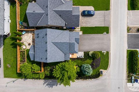Photo 31 at 684 Lakelands Avenue, Alcona, Innisfil