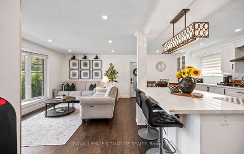 Photo 2 at 57 Sabrina Drive, Richview, Toronto