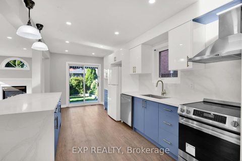 Photo 13 at 6 Purdy Crescent W, Pelmo Park W4, Toronto