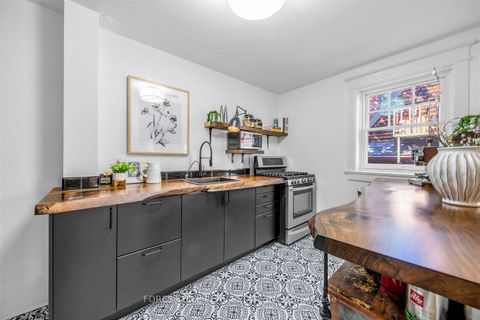 Photo 13 at 6 - 68 Kendal Avenue, Annex, Toronto