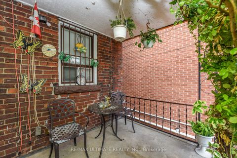 Photo 6 at 127 Salem Avenue, Junction, Toronto