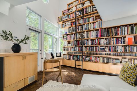Photo 10 at 61 Seaton Street, Moss Park, Toronto