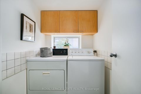 Photo 15 at 61 Seaton Street, Moss Park, Toronto