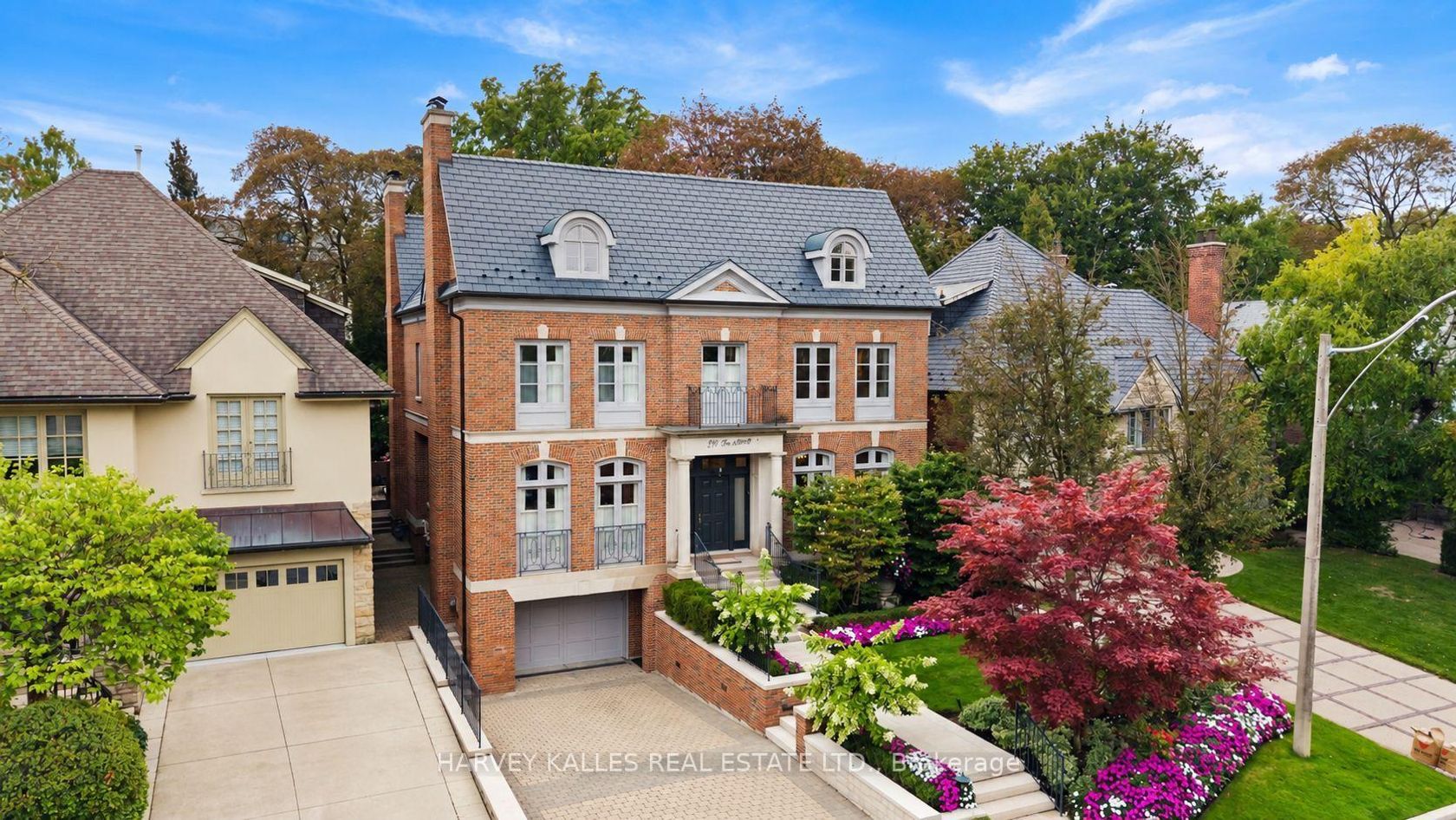 250 Forest Hill Road, Forest Hill South, Toronto 