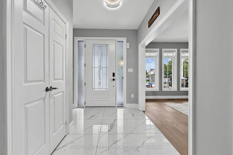 Photo 4 at 36 Regalia Way, Shore, Barrie