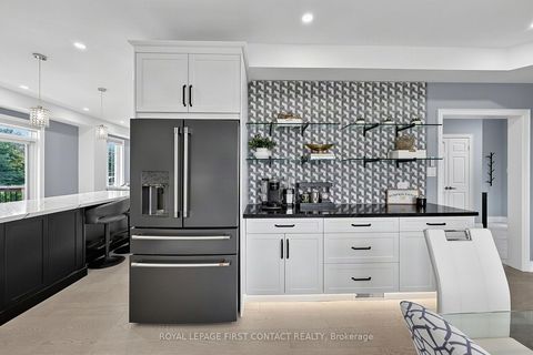 Photo 9 at 36 Regalia Way, Shore, Barrie