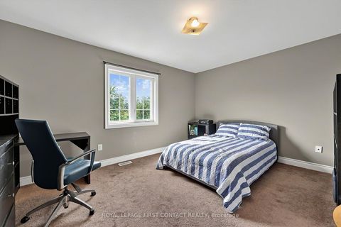 Photo 31 at 36 Regalia Way, Shore, Barrie