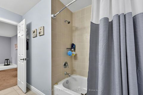 Photo 34 at 36 Regalia Way, Shore, Barrie