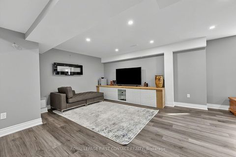 Photo 35 at 36 Regalia Way, Shore, Barrie