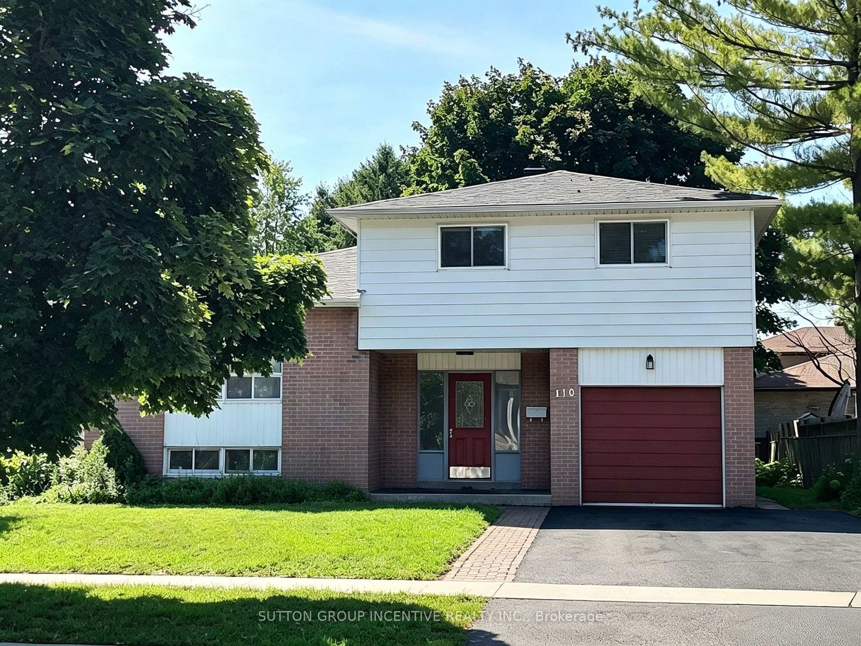 110 College Crescent, Grove East, Barrie photo number 2