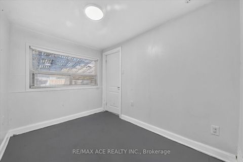 Photo 16 at 47 Laurel Avenue, Kennedy Park, Toronto