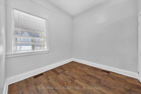Photo 20 at 47 Laurel Avenue, Kennedy Park, Toronto