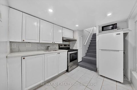 Photo 22 at 47 Laurel Avenue, Kennedy Park, Toronto