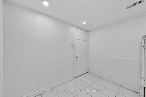 Photo 27 at 47 Laurel Avenue, Kennedy Park, Toronto
