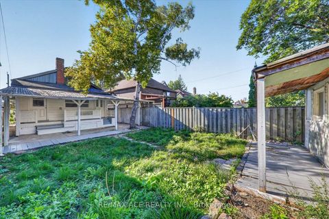 Photo 32 at 47 Laurel Avenue, Kennedy Park, Toronto