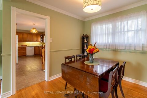 Photo 7 at 18 Oak Street, Wellington, Barrie