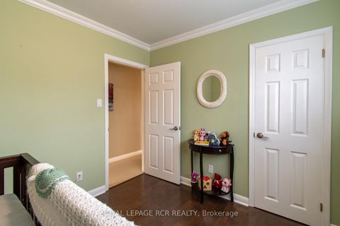 Photo 9 at 18 Oak Street, Wellington, Barrie