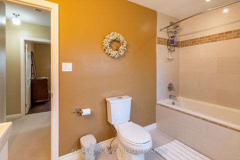 Photo 14 at 18 Oak Street, Wellington, Barrie