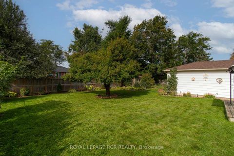 Photo 29 at 18 Oak Street, Wellington, Barrie